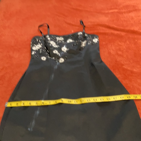 Women’s Elegant Gown - Picture 13 of 13